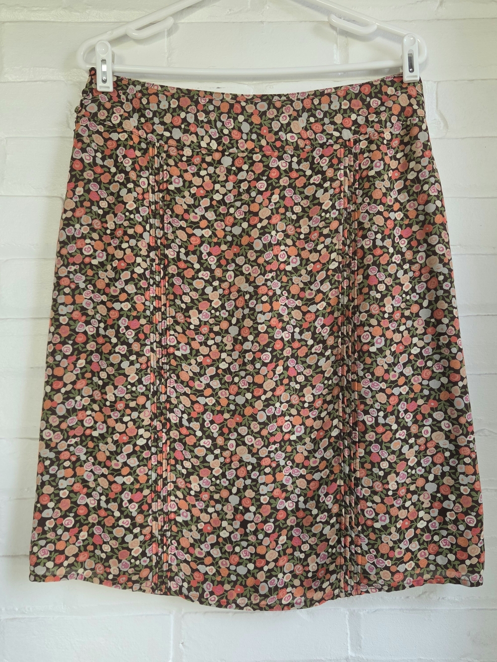 Vintage Gap Y2K Floral Skirt with Small Whimsical Flowers Size 8